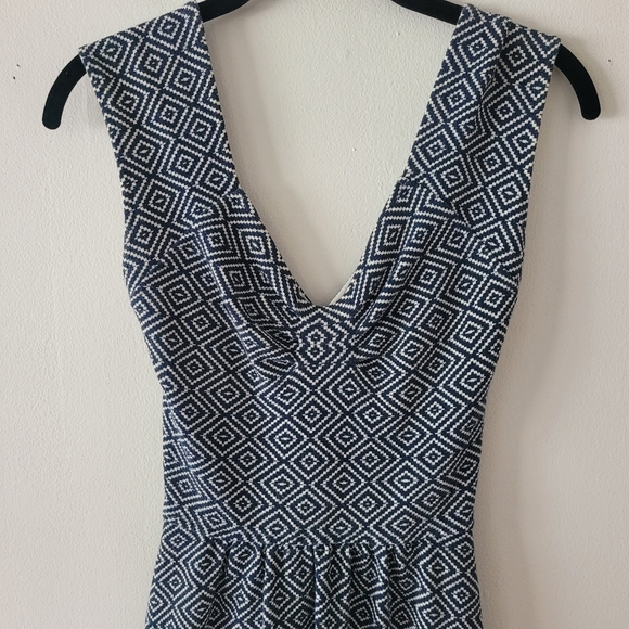 Anthropologie Matilde‎ Dress Navy & White Criss Cross Open Back Fit & Flare Sz 2 - Picture 2 of 12